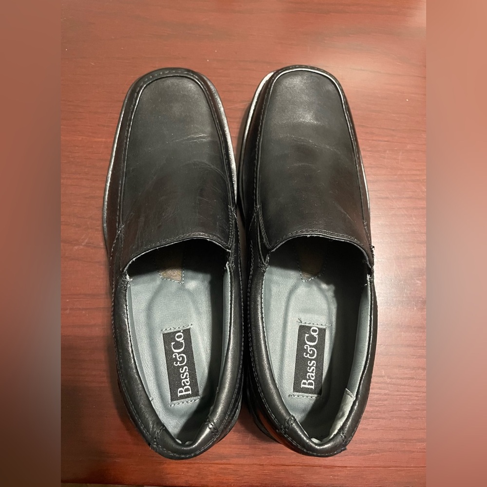 Men’s Bass Loafers Size 9